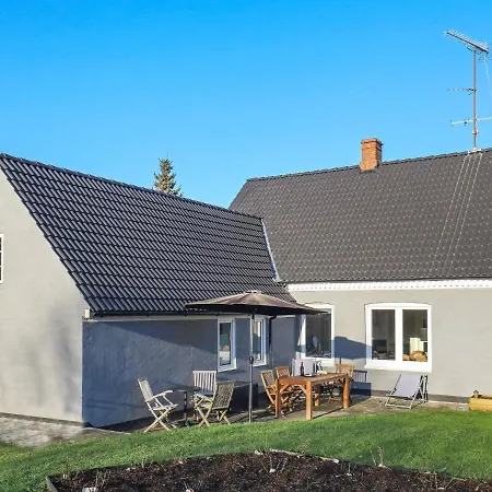 8 Person Holiday In Tranek R Hébergement de vacances *