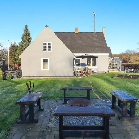 8 Person Holiday In Tranek R Hébergement de vacances *
